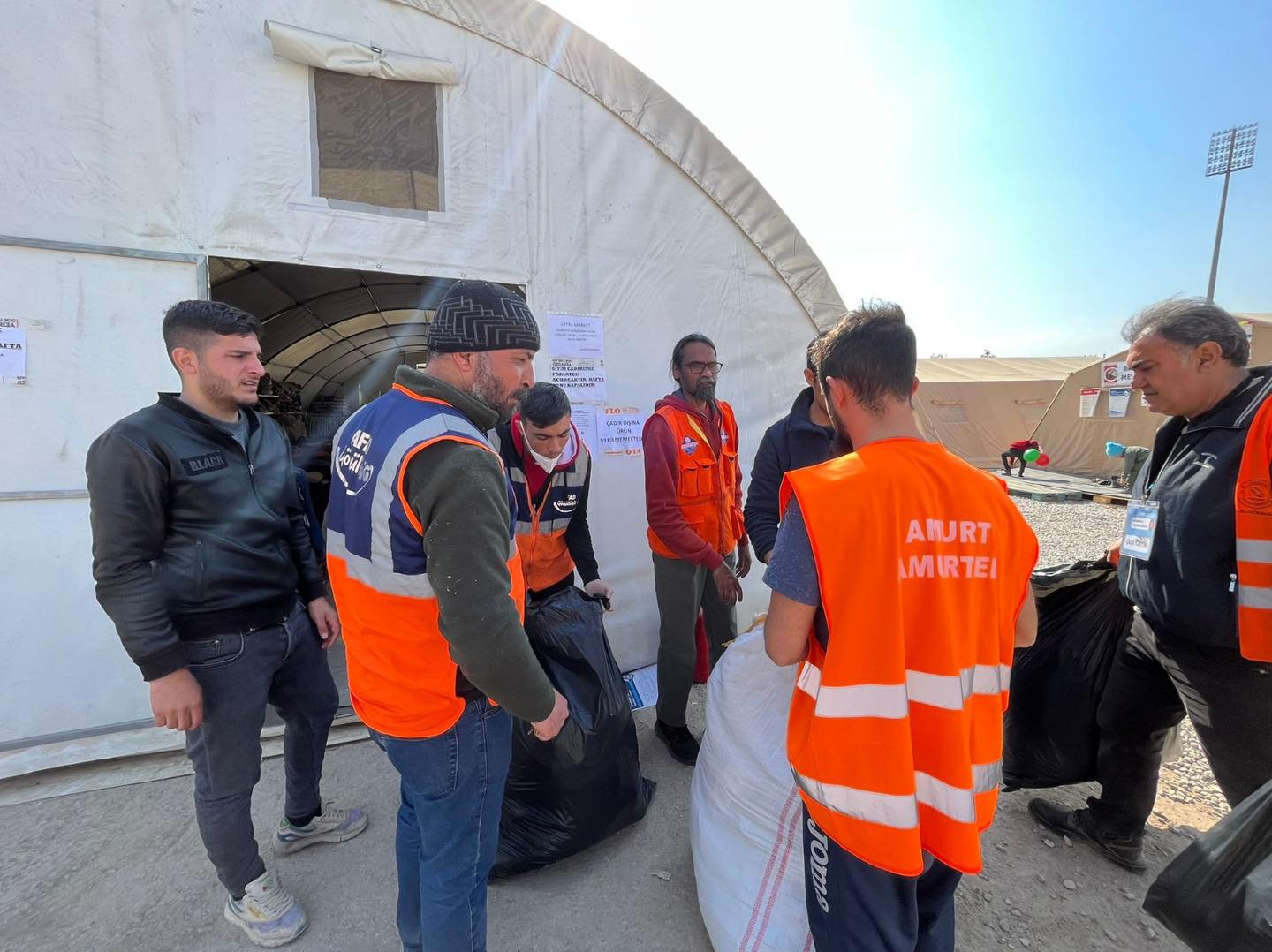 Volontari in Turchia1